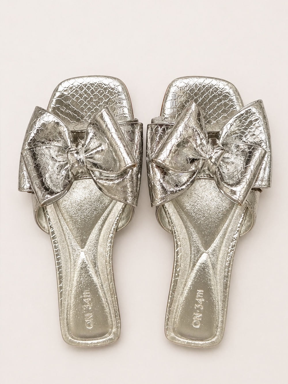 On 34th Jazminn‎ Bow Flat Sandals Silver Snake Print Slides Size 5 New